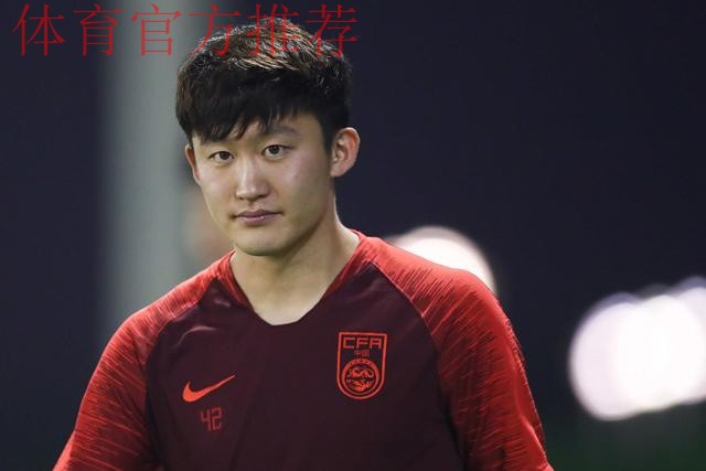 国足多哈首训 王彤、杨旭谈首次入选里皮国家队感受 国足多哈首训 王彤、杨旭谈首次入选里皮国家队感受